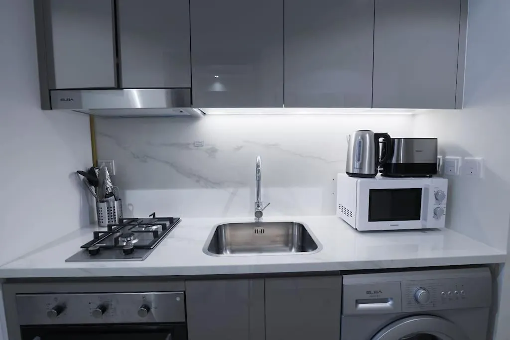 Apartman Superb Studio In Azizi Riviera Dubaj